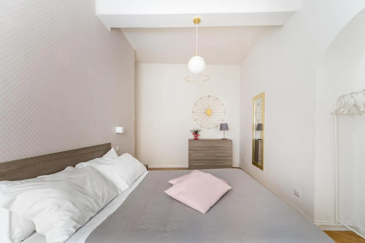 Famm Apartments - Charming And Cozy Flat At Pantheon Rom Italien